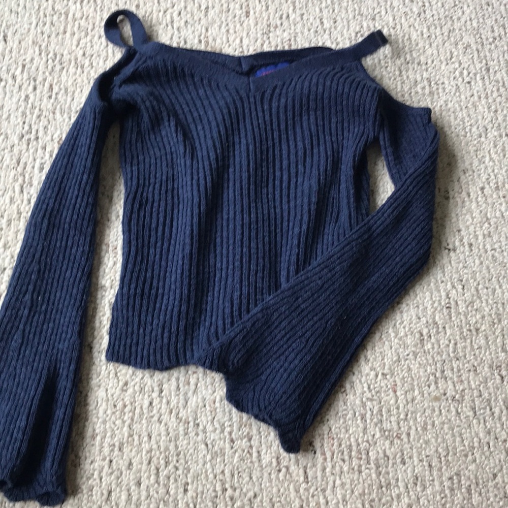 Aeropostale Cold Shoulder Sweater